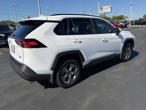 Used 2025 Toyota RAV4 XLE w/ Convenience Package AWD/4WD image 14