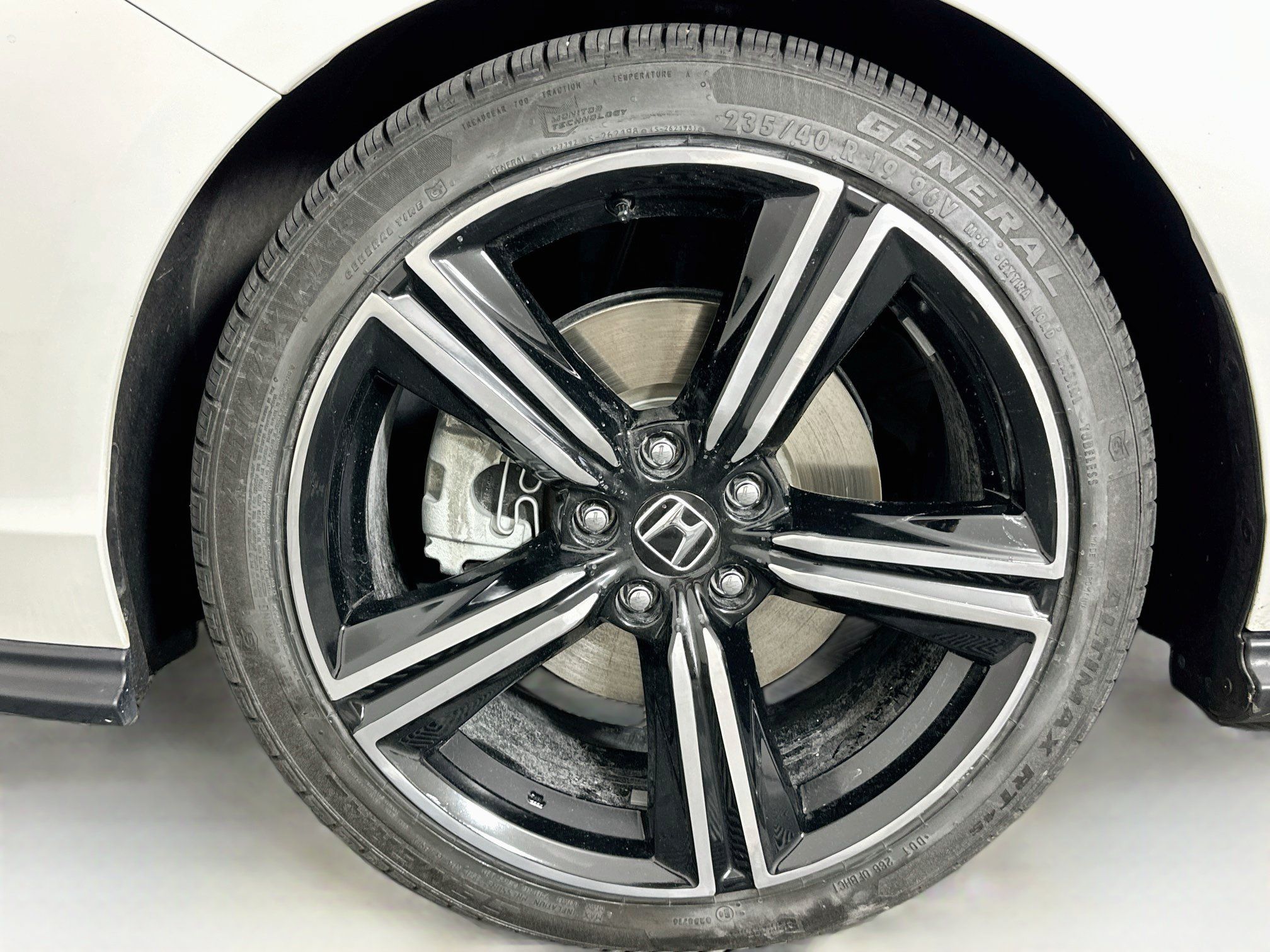 Used 2024 Honda Accord Sport image 11