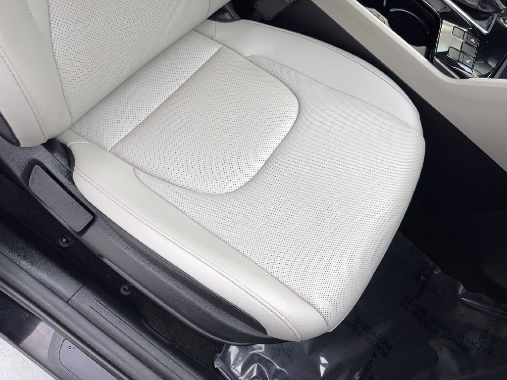 Used 2024 Kia Sportage EX FWD image 46