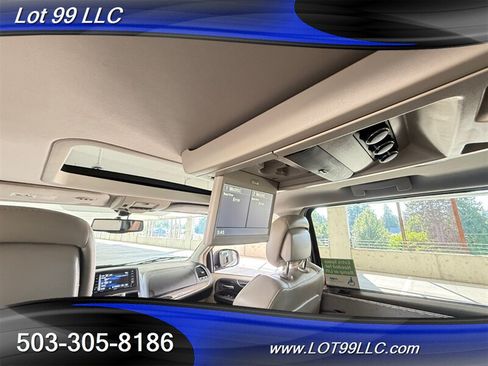 Used 2013 Chrysler Town & Country Limited w/ Luxury Group FWD image 48