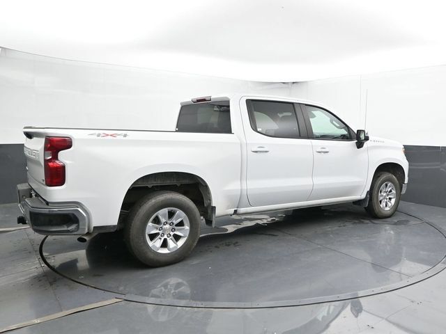 Used 2025 Chevrolet Silverado 1500 LT AWD/4WD image 2