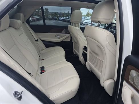 Used 2024 Mercedes-Benz GLE 450 4MATIC image 16