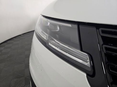 Certified 2025 Land Rover Range Rover Sport Dynamic SE AWD/4WD image 10