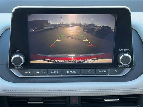 Used 2023 Nissan Rogue SV image 20