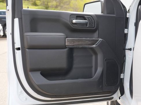 Used 2021 Chevrolet Silverado 1500 LTZ AWD/4WD image 15