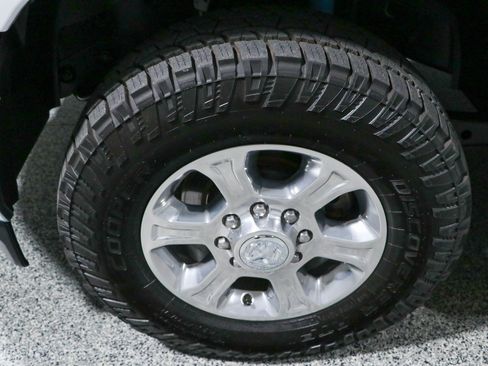 Used 2024 RAM 2500 Big Horn w/ Off Road Package AWD/4WD image 11