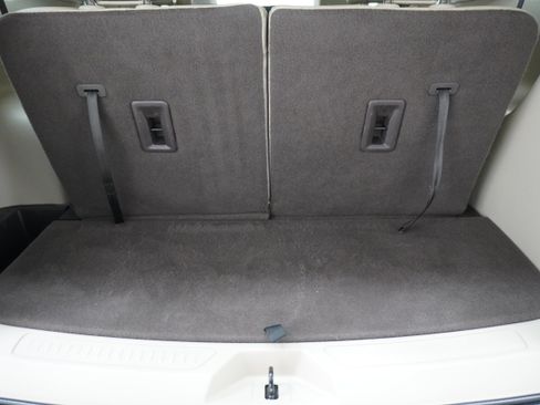 Used 2017 GMC Acadia Denali w/ Technology Package FWD image 28