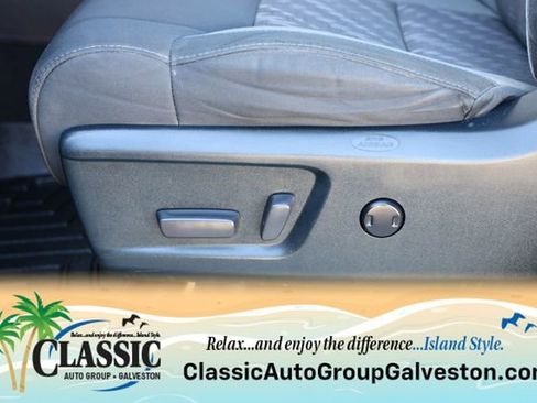 Used 2018 Toyota Tundra SR5 w/ TRD Off Road Package image 22