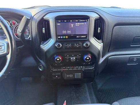 Used 2020 Chevrolet Silverado 1500 LT Trail Boss w/ Convenience Package AWD/4WD image 15