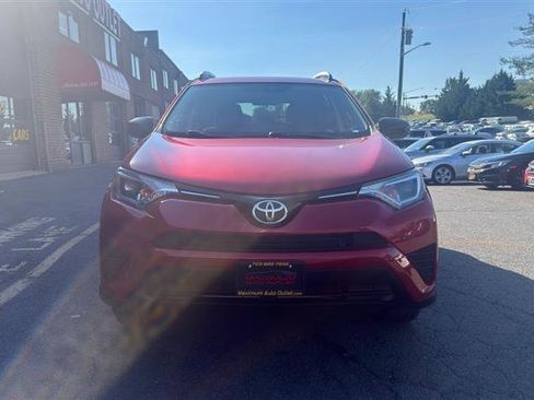 Used 2016 Toyota RAV4 LE FWD image 3
