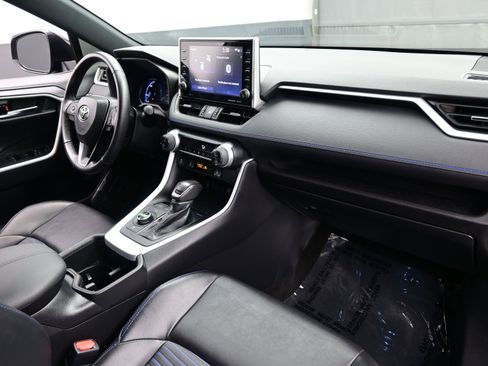 Used 2022 Toyota RAV4 XSE image 15