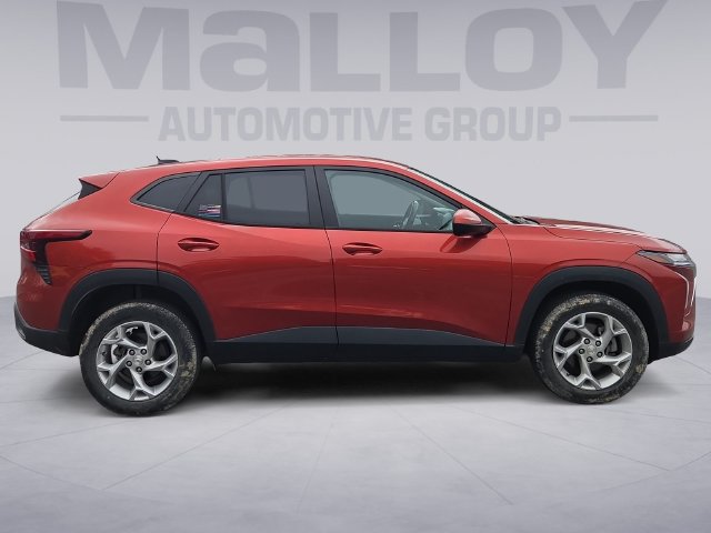Used 2024 Chevrolet Trax LS w/ LS Convenience Package FWD image 6