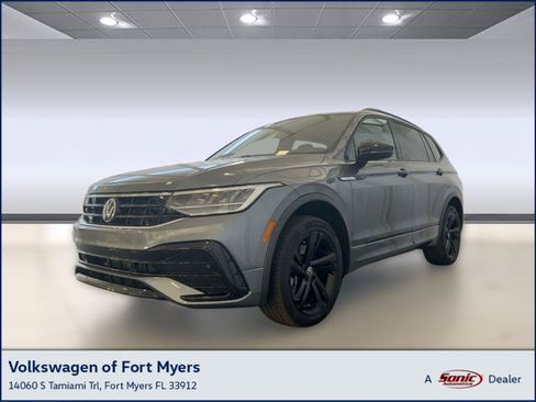 Used 2023 Volkswagen Tiguan SE R-Line image 1
