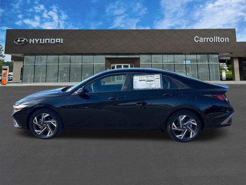 New 2025 Hyundai Elantra Sport image 8