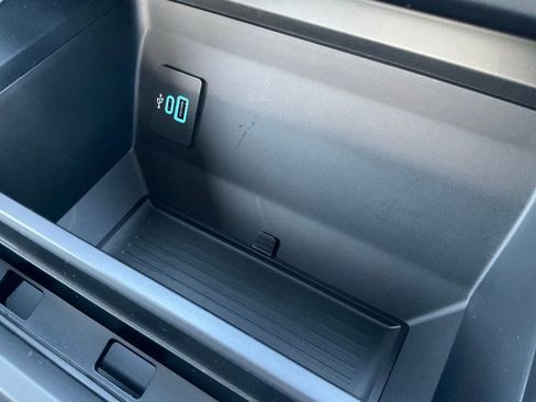 New 2025 Ford F250 XLT w/ Black Appearance Package image 52