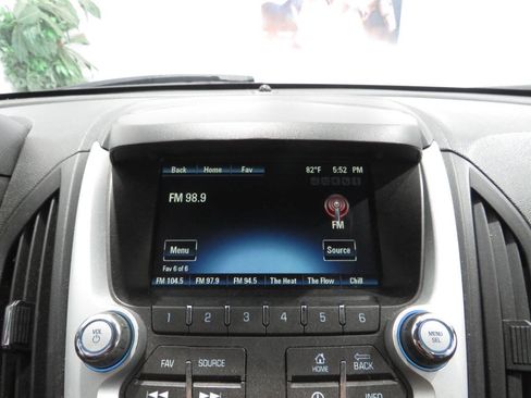 Used 2017 Chevrolet Equinox LT w/ Convenience Package FWD image 16