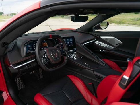 Used 2021 Chevrolet Corvette Stingray Premium Cpe w/ 3LT image 34