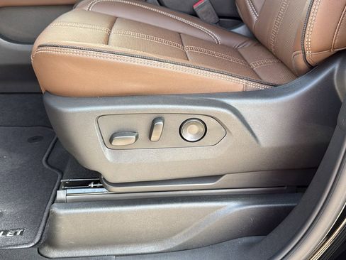 New 2026 Chevrolet Suburban High Country image 10