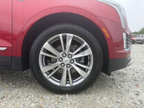 Certified 2024 Cadillac XT5 Premium Luxury AWD/4WD image 17