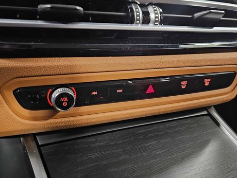 Certified 2023 BMW i4 eDrive35 image 16