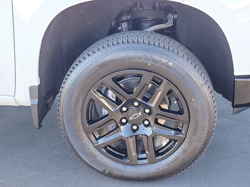Used 2025 Chevrolet Silverado 1500 LT Trail Boss w/ Protection Package AWD/4WD image 32