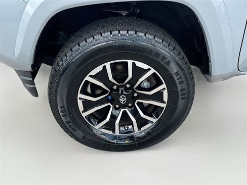 Used 2020 Toyota Tacoma TRD Sport RWD image 28
