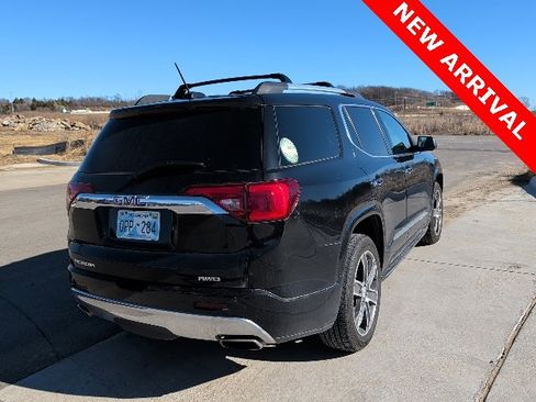 Used 2017 GMC Acadia Denali w/ Technology Package image 3