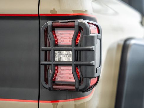 Used 2020 Jeep Gladiator Rubicon AWD/4WD image 8
