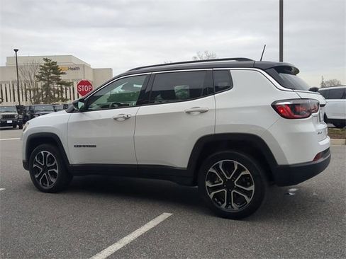 Used 2022 Jeep Compass Limited image 6