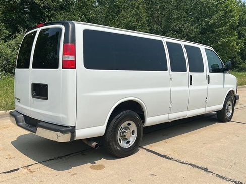 Used 2016 Chevrolet Express 3500 LT w/ LT Preferred Equipment Group RWD image 4