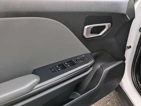 Used 2025 Kia K4 LXS image 14