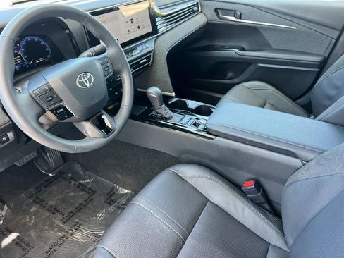 Used 2026 Toyota Camry XLE FWD image 12