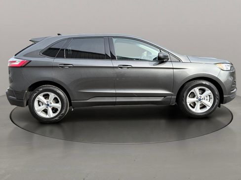 Used 2019 Ford Edge SE image 7