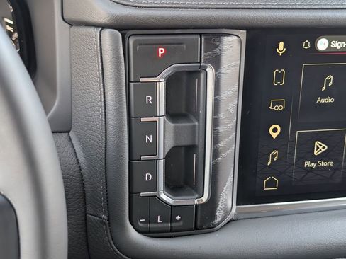 Used 2023 GMC Yukon XL Denali AWD/4WD image 22