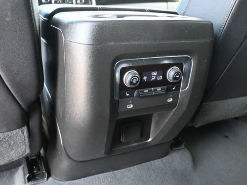 Used 2023 Chevrolet Suburban Premier RWD image 19