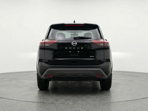 Used 2025 Nissan Rogue SV image 7