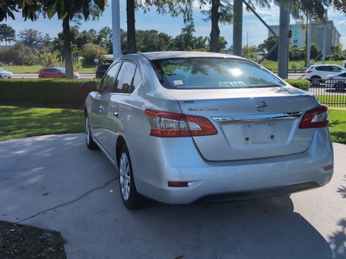 Used 2015 Nissan Sentra S FWD image 8