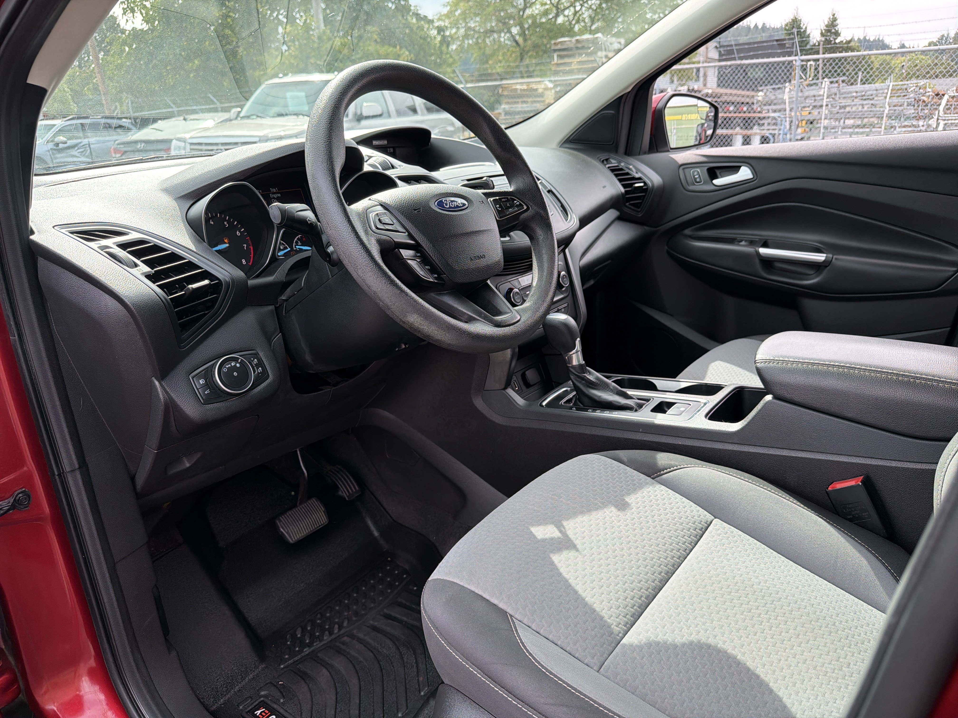 Used 2017 Ford Escape SE AWD/4WD image 7