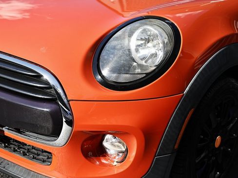 Used 2019 MINI Cooper 2-Door Hardtop w/ Storage Package image 12