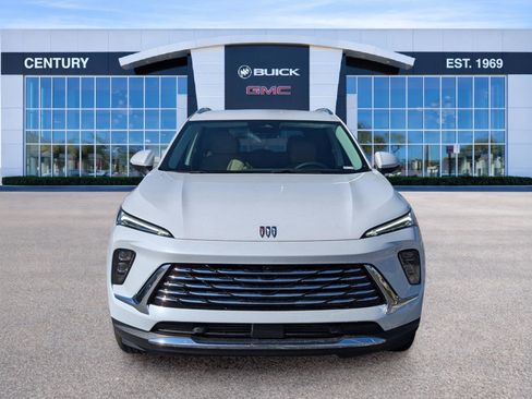 New 2025 Buick Envision Preferred image 2