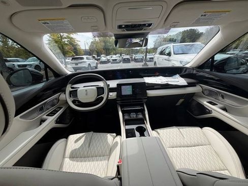 New 2025 Lincoln Nautilus Black Label image 16