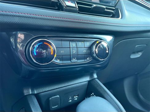 Used 2025 Chevrolet TrailBlazer RS image 15