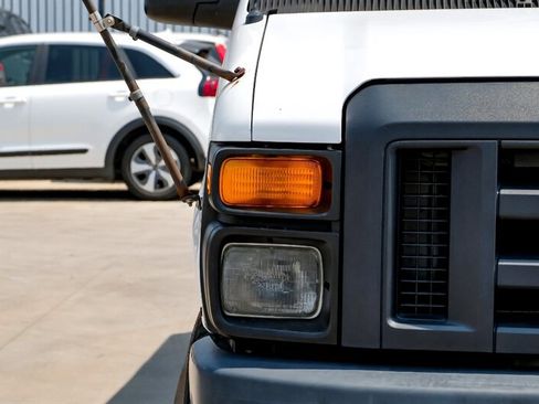 Used 2013 Ford E-350 and Econoline 350 Extended Super Duty w/ PWR Group image 34