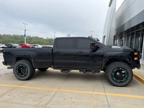 Used 2017 Chevrolet Silverado 3500 LTZ w/ Duramax Plus Package AWD/4WD image 3