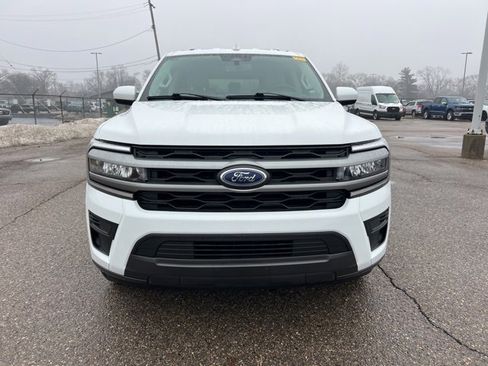 Certified 2024 Ford Expedition Max XLT image 3