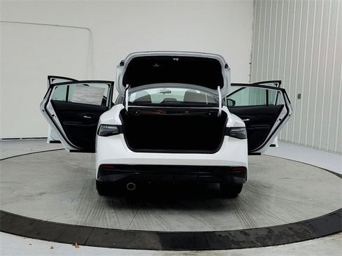 New 2026 Nissan Sentra SR w/ Floor Mat Package image 14