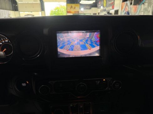 Used 2021 Jeep Wrangler Unlimited Sport AWD/4WD image 28