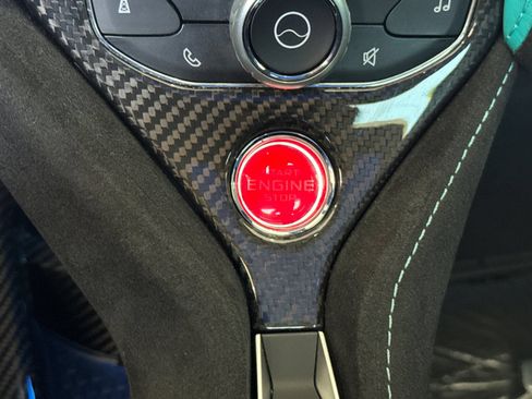 Used 2022 McLaren 765LT RWD image 26