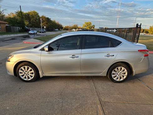 Used 2015 Nissan Sentra S image 2