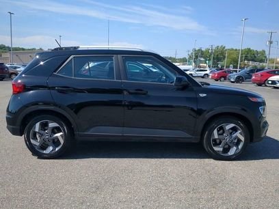 Used 2025 Hyundai Venue SEL